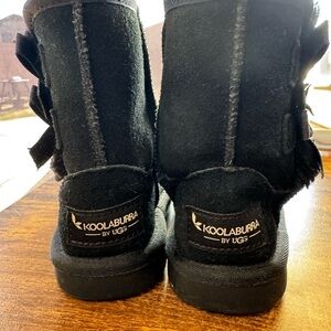 Koolaburra by UGG Black Cozy Boots